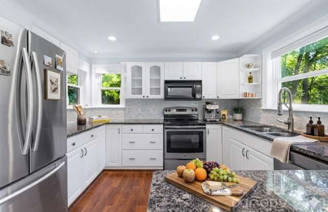 3211 Winding Trail Gallery 4
