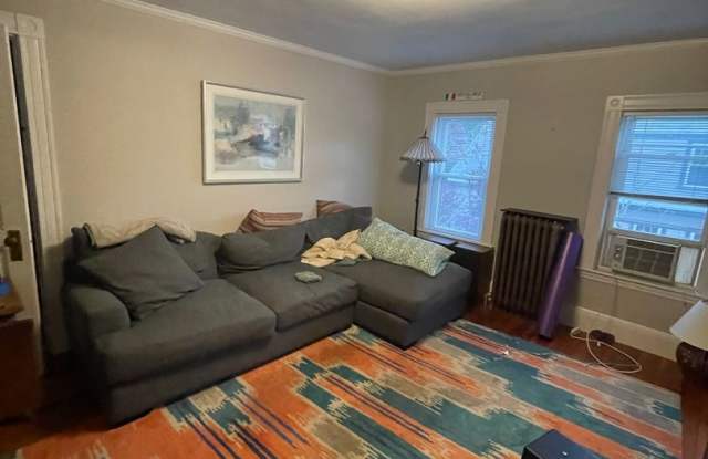 2-bed Top Floor near MBTA GL-D Newton Highlands w/garage parking photos photos