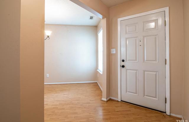 6208 Saybrooke Drive Gallery 3