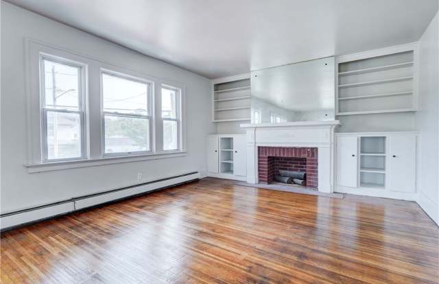 2247 Clifford Avenue Gallery 3