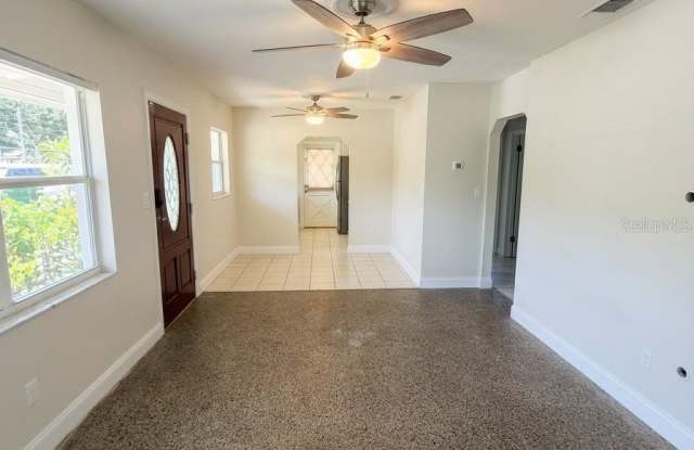 2119 W HENRY Avenue Gallery 4