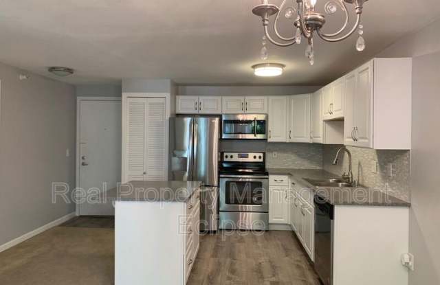 700 Front Street S. photos photos