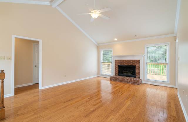 8112 Meadowood Lane Gallery 3