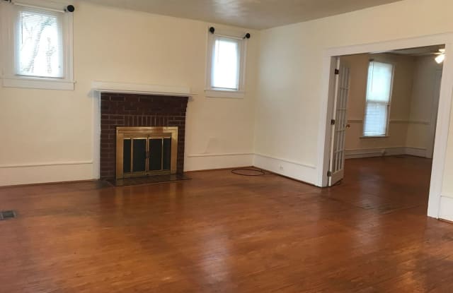 313 Warren St. - 313 Warren Street, South Hill, VA 23970