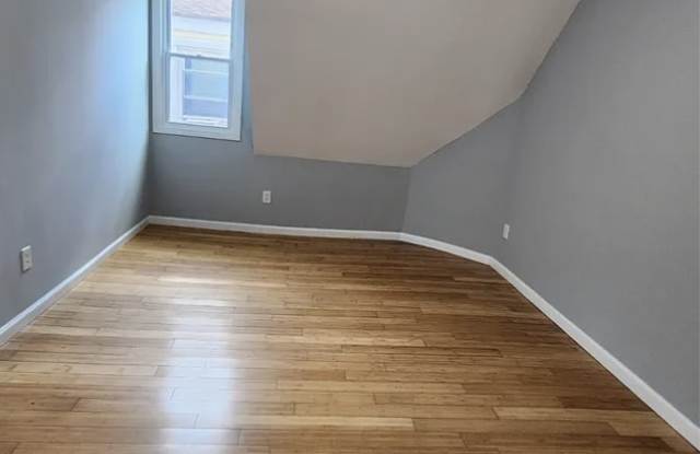 201 S 11th St photos photos