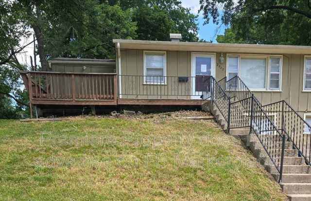 2503 S Vermont Ave photos photos