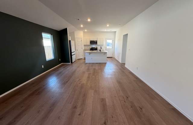 Beautiful 3 Bed 2 bath in N. OKC Gallery 3