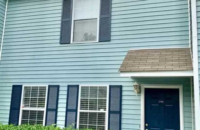 Affordable 4/3 Townhome in Timberwood photos photos