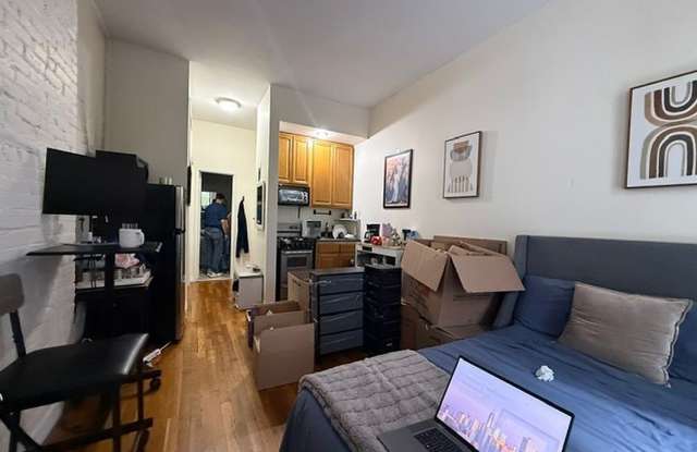 304 E 81st Street Gallery 2