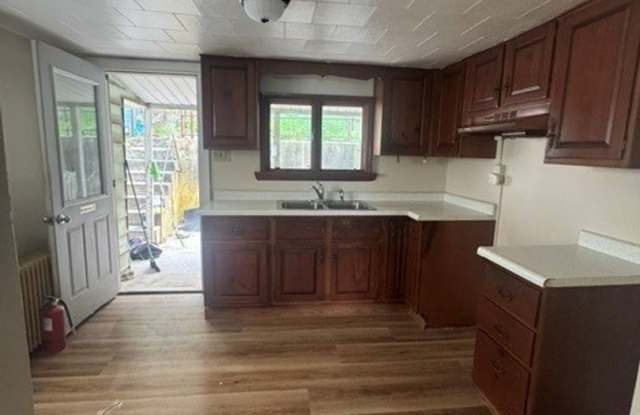 3 bedroom 1 bathroom Gallery 3