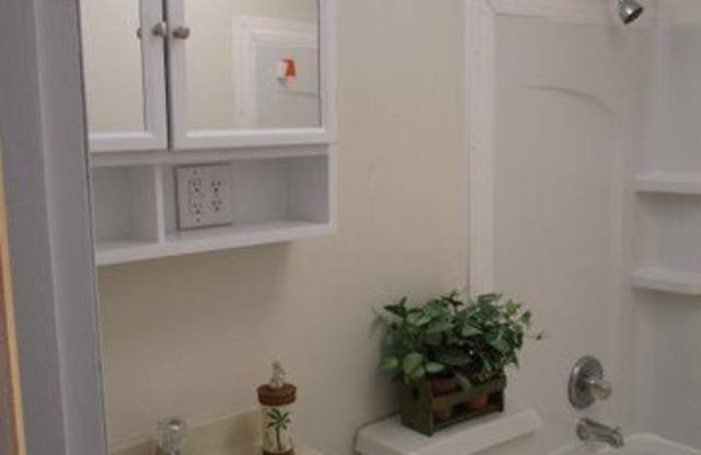 707 E College St Gallery 4