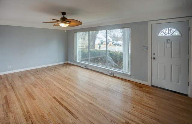 9 HAZELWOOD Drive Gallery 2