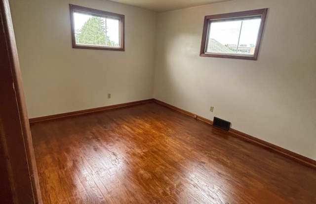 Girard 4 Bedroom House Gallery 4