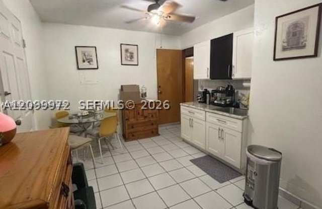 5852 SW 147th Pl Gallery 4