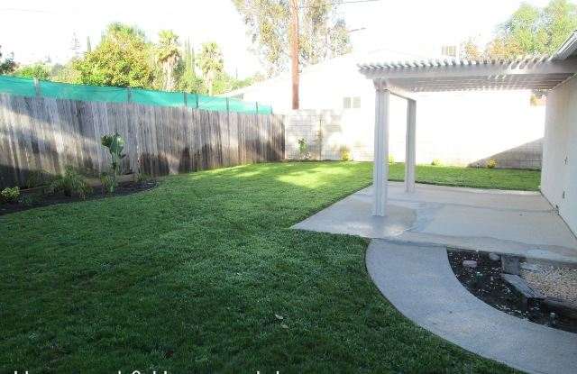 4857 Newcastle Ave. Gallery 2
