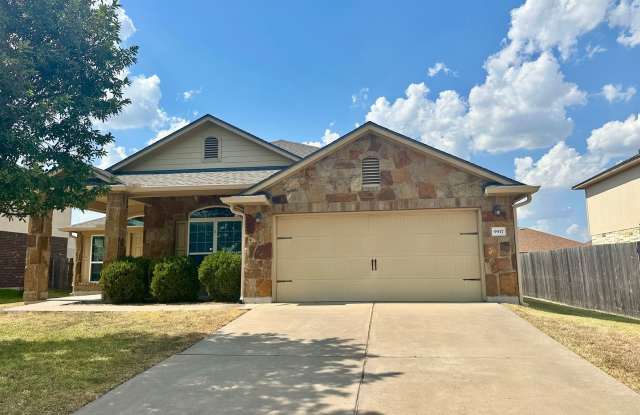 Available Now! 3 Bed, 2 Bath with Bonus Room--Pet Restrictions Gallery 3