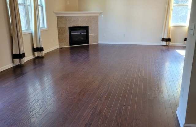 540 Collingsworth Lane Northeast Gallery 3