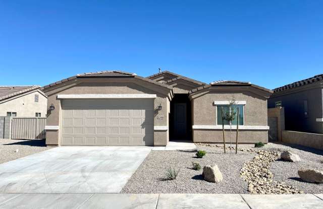 New 2023 Construction 4 Bedroom Home off Airway Ave! *HOME IS CURRENTLY OCCUPIED, PLEASE DO NOT DISTURB THE TENANTS* photos photos