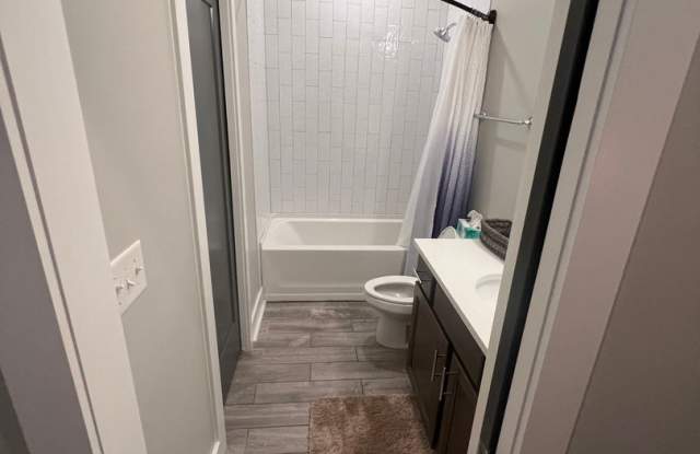 Charming 3BR House in Nashville Gallery 3