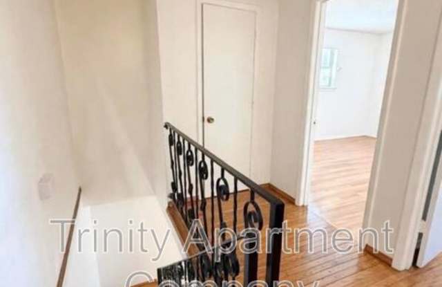 12000 Stilwell Pl Ne Gallery 4