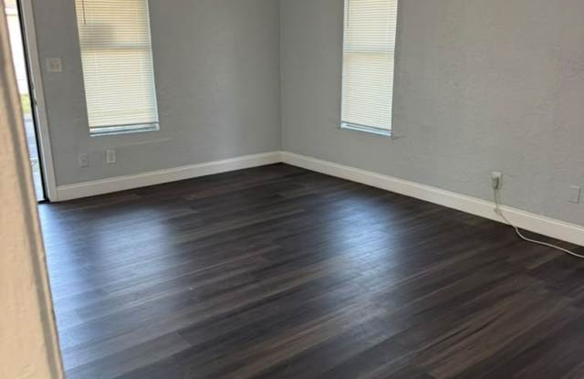 MOVE-IN SPECIAL! Move in with just a $500 security deposit and only $500 for your first month’s rent! Gallery 3
