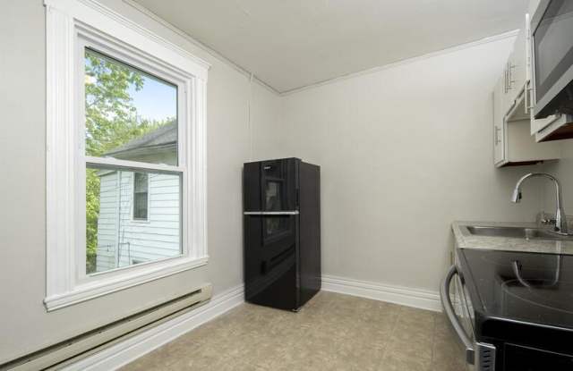 115 North Allen Street - 2 Gallery 4