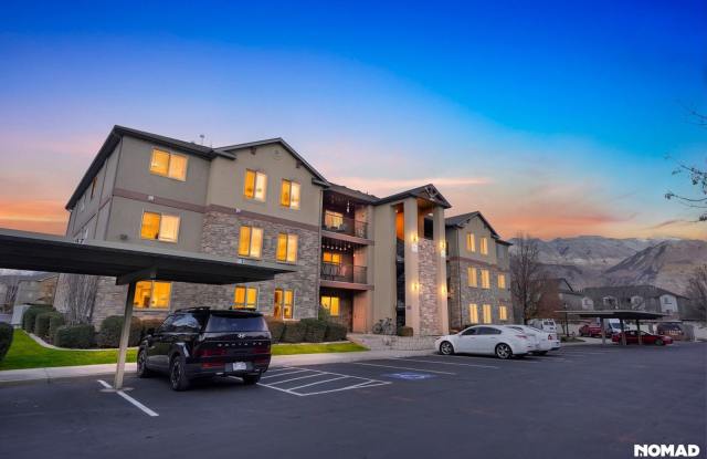 Spacious 3BR Condo in Pleasant Grove Gallery 1