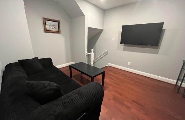 1442 INDEPENDENCE Avenue SE Gallery 2