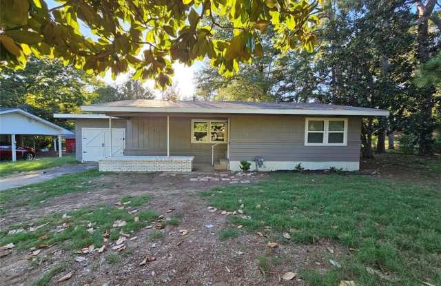 1010 33rd Street SE - 1010 33rd Street Southeast, Paris, TX 75460