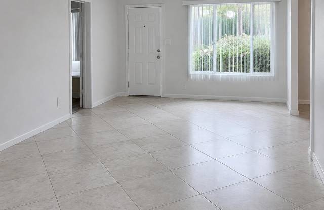 4326 E Glenrosa Avenue Gallery 4