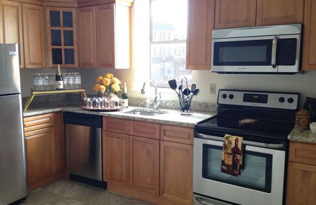 111 E Ridgewood photos photos