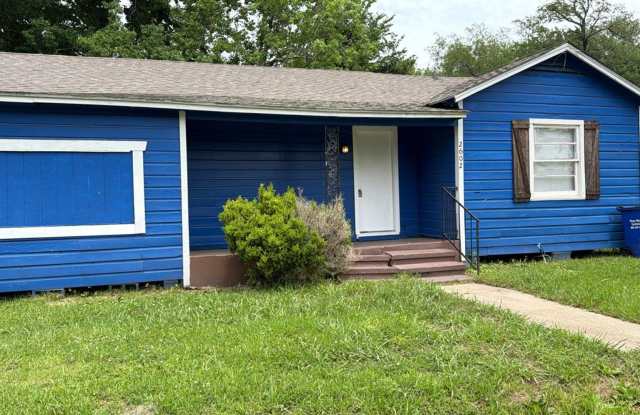 2602 Tanglewood photos photos