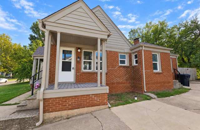1 Bedroom Duplex in a Convenient OKC Location Gallery 1
