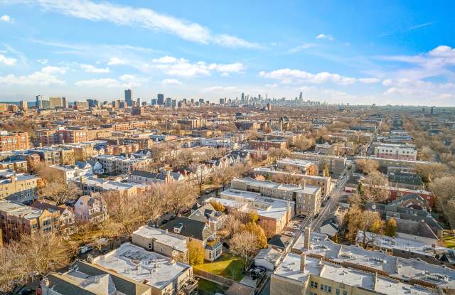 4836 N. Paulina Apt. Gallery 4