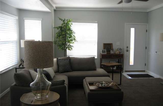 1142 W LOTUS DRIVE Gallery 4