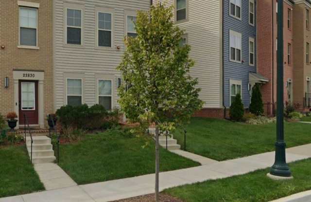 Nearly NEW TH - with Rooftop Deck 4 + 2.5 Baths photos photos