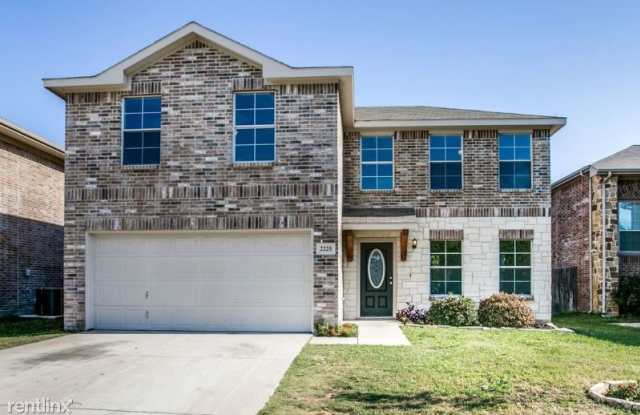 2225 Splendor Ct - 2225 Splendor Court, Arlington, TX 76010