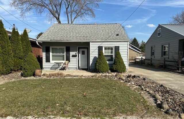 799 Phoenix Avenue photos photos