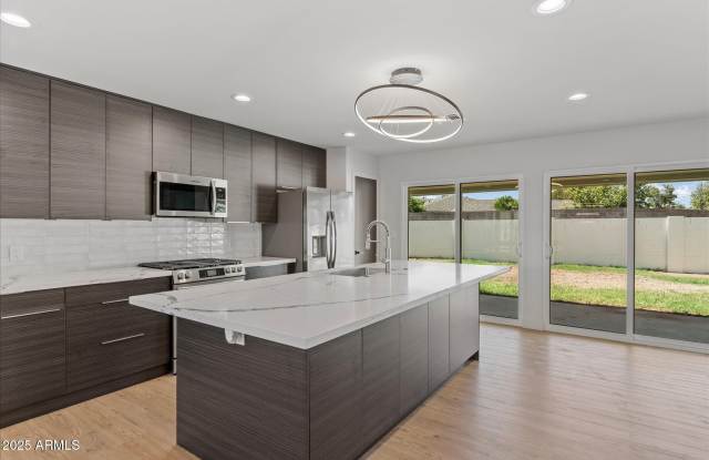 8112 E VIRGINIA Avenue photos photos