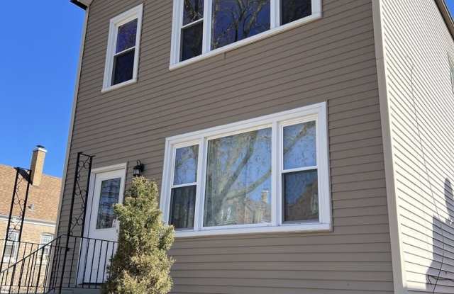 5337 S Fairfield Avenue Gallery 1