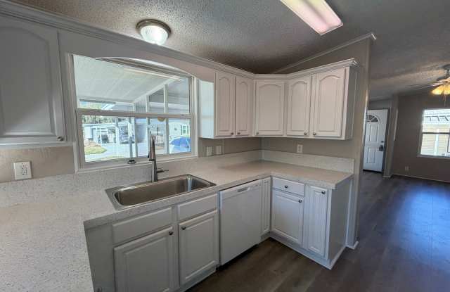2035 Red Cedar Dr Gallery 2