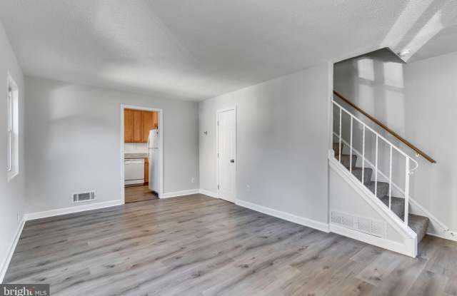 5809 FIFER Gallery 3