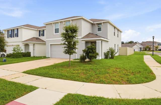 Spacious 4-Bedroom Home with Open Floor Plan, 2-Car Garage & Community Pool Gallery 4
