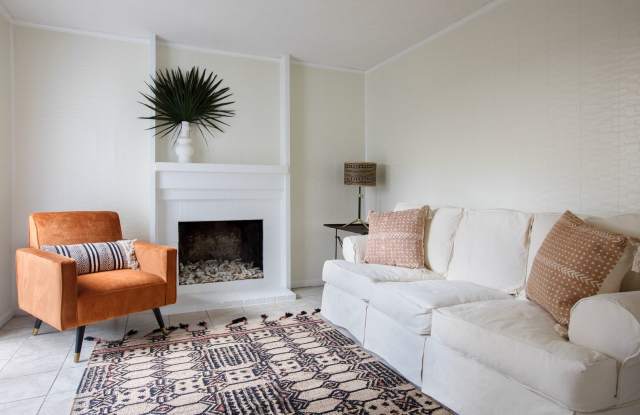 Move-In Ready! Fully Furnished 3-Bedroom, 2.5-Bath Home – Just Bring Your Suitcase! photos photos