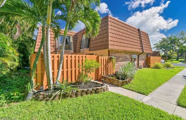 1430 Park Shore Circle photos photos