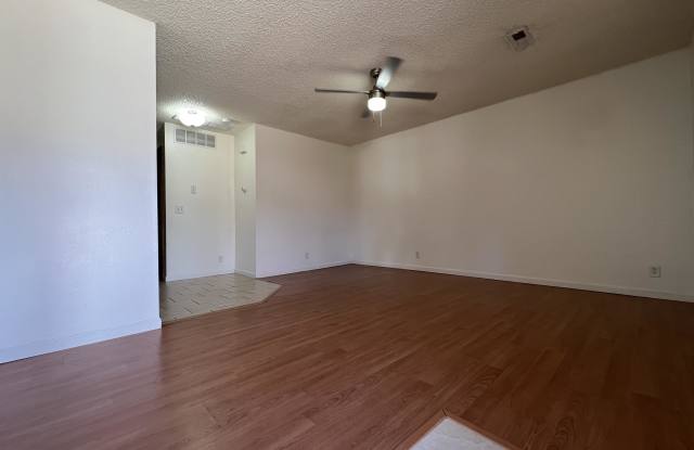 2204 Campus Drive #3 Gallery 3