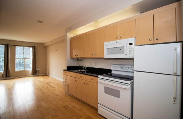 Modern Loft-Style 1 Bed, 1.5 Bath Condo at 140 South Van Ness | AMSI | Alexandr Metlinski photos photos
