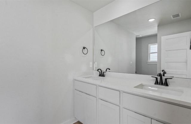 1714 Cuppett Circle Gallery 3