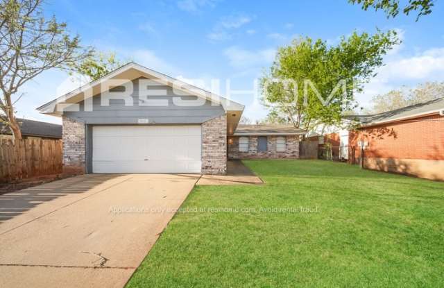 1049 Northwest 24th Street photos photos