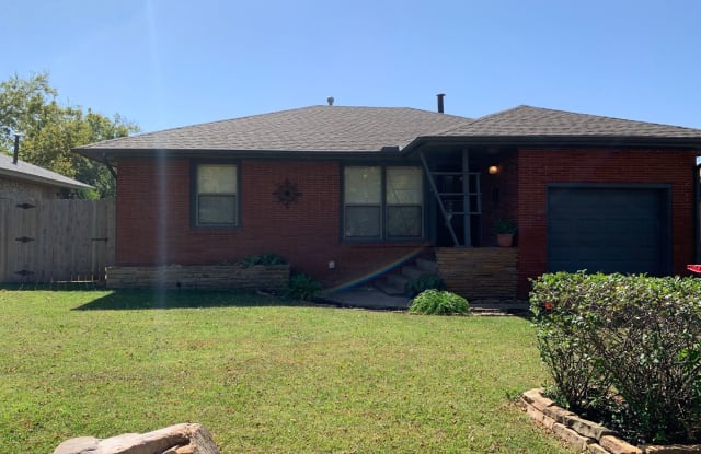 256 E. Key - 256 East Key Boulevard, Midwest City, OK 73110